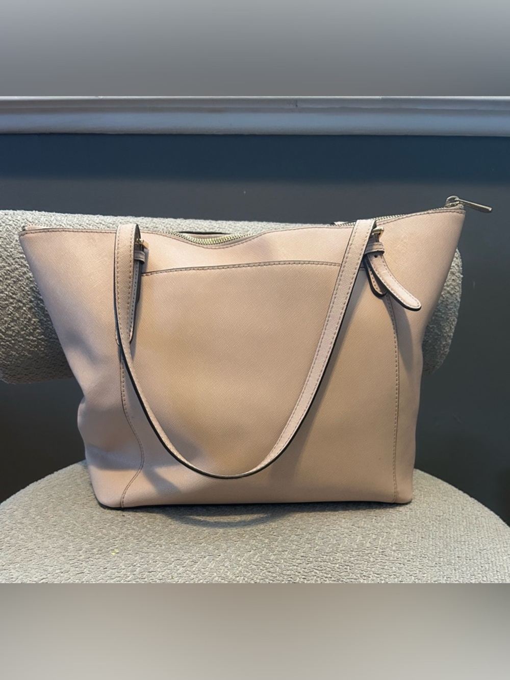 Michael Kors Pale Blush Saffiano Tote - Picture 2 of 7